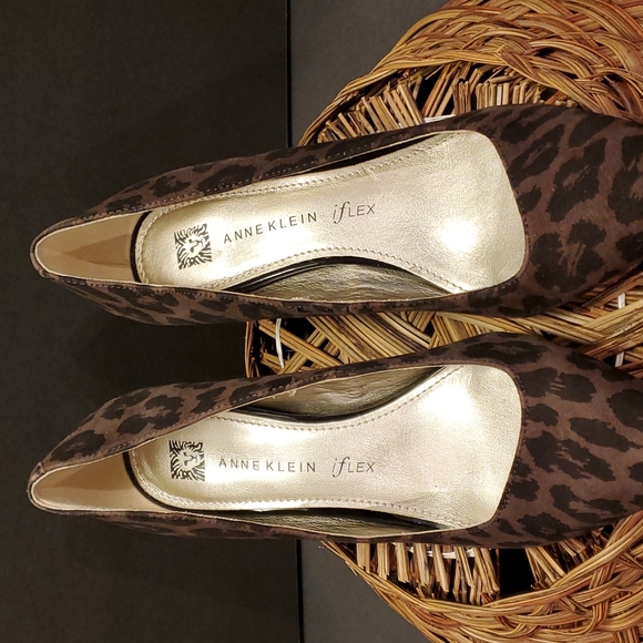 Anne Klein I flex Heels Animal Skin look. SIZE 7.5M - Picture 3 of 9
